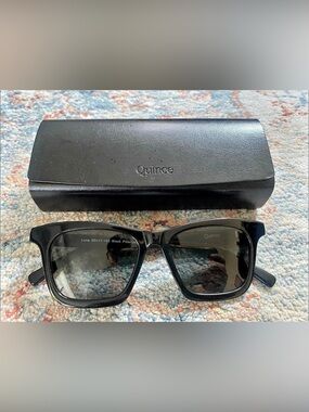 Quince Luna Polarized Sunglasses in Black Like New